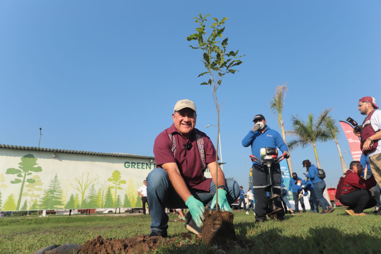 El presidente municipal Mtro. Armando Martínez Manríquez participó en esta actividad ecológica promovida por Posco México y la empresa Saavi Energía