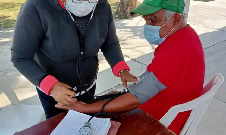 Lleva Jurisdicción Sanitaria Uno beneficios médicos a ejido Santa Librada y a colonia Constitución del 17