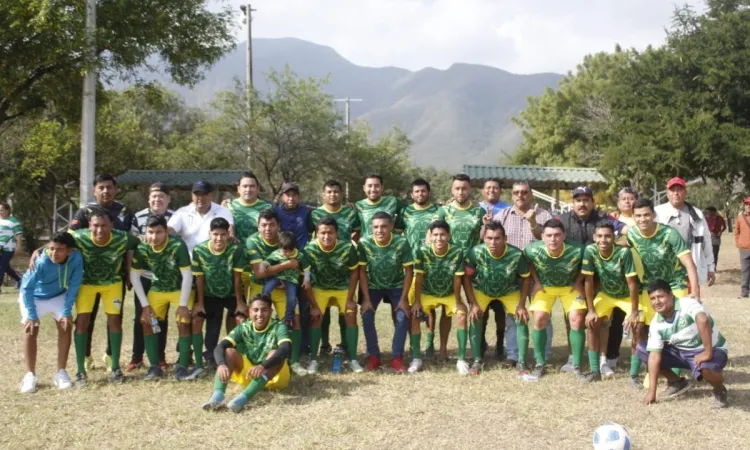 La Estudiantil elimina al Deportivo Martínez
