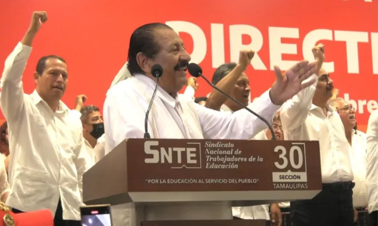 QUÉ RARO..?…No dejaron ni un peso: Arnulfo