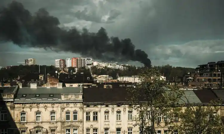 Rusia ataca con misiles Leópolis, Ucrania