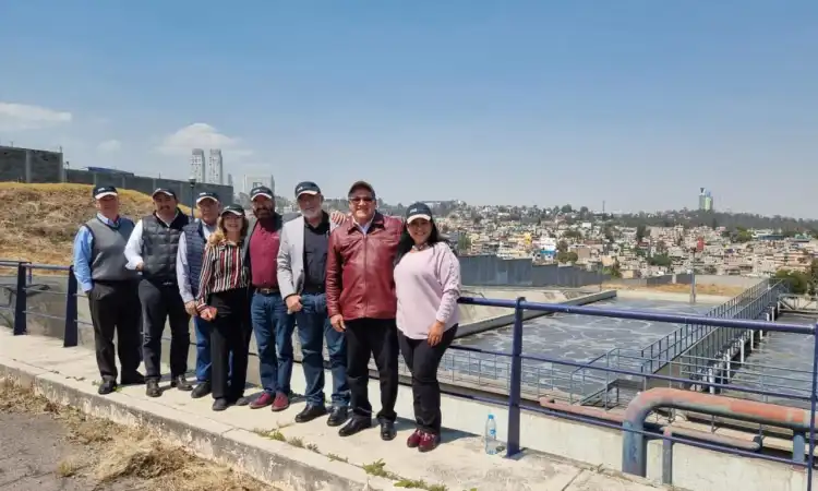 Trabaja Obras Públicas en proyecto de saneamiento integral de aguas residuales en el sur del Estado