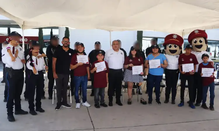 Menores con cáncer se convierten en «Guardia Estatal por un Día»