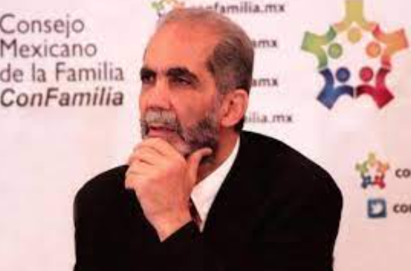 Nunca como ahora la familia está desprotegida y es objeto de agresiones: CMF