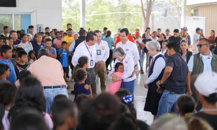 Visita María de Villarreal el albergue “Senda de Vida”