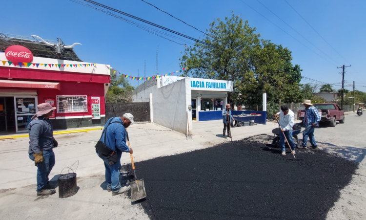 Rehabilita Municipio acceso a Los Troncones