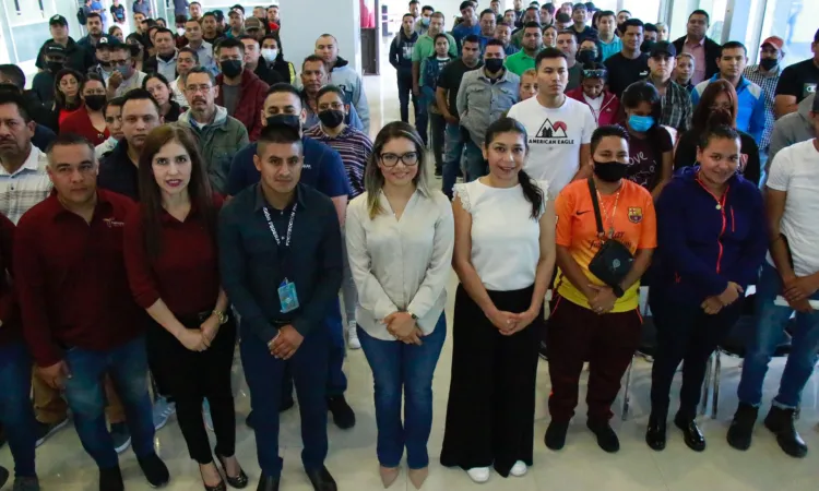 Más de cien victorenses viajan a CDMX con la meta de convertirse en guardias de protección federal