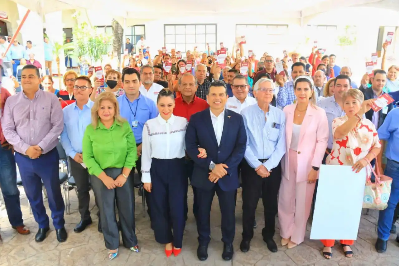 Municipio y empresarios unen esfuerzos en apoyo a la economía familiar.