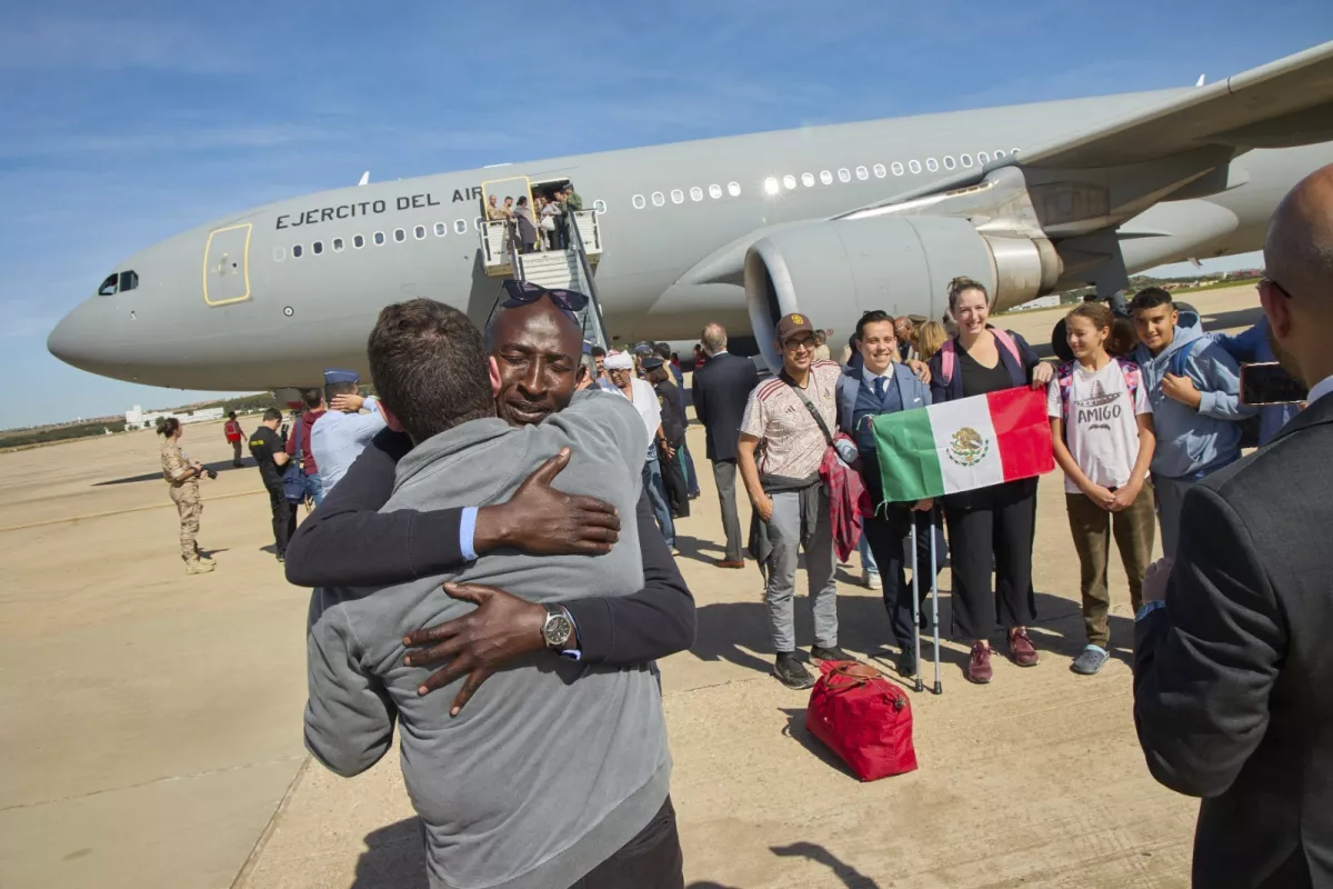 Estos 15 países están evacuando a sus ciudadanos de Sudán
