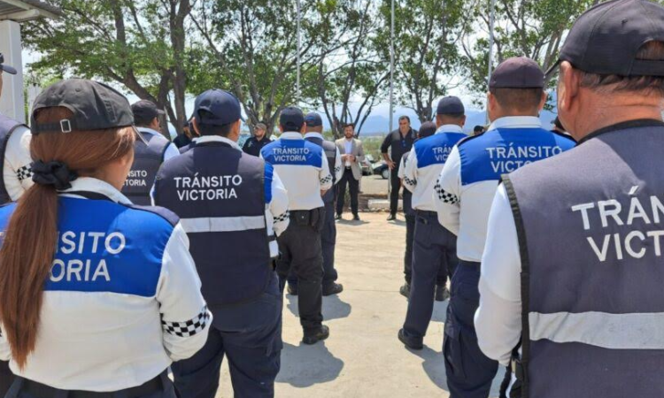 Capacitan a agentes de Tránsito para que se defiendan