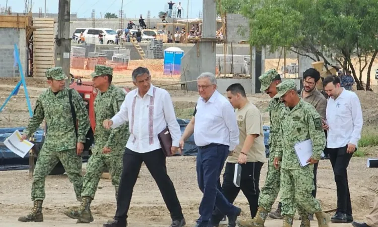Visita AMLO aduanas de Tamaulipas y anuncia inversión por 10 mil mdp