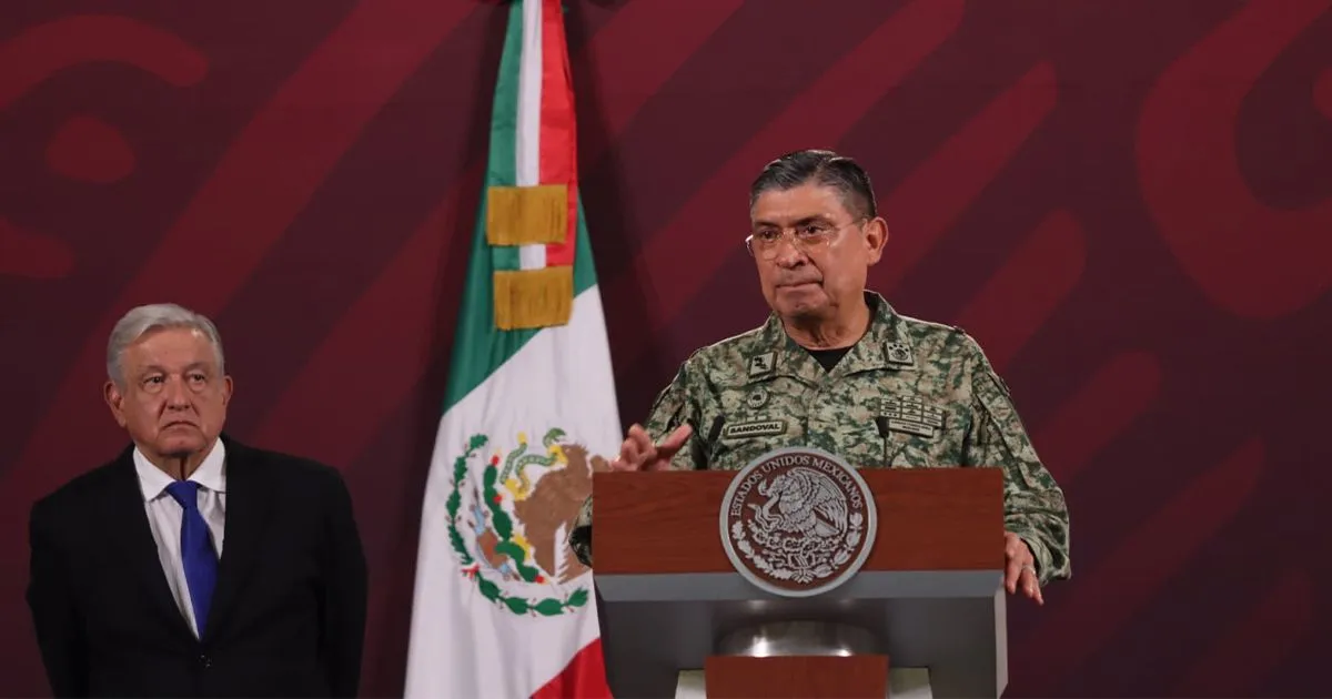 AMLO defiende a Luis Cresencio Sandoval tras compra de lujoso apartamento