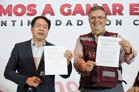 Marcelo Ebrard se registra como precandidato presidencial de Morena
