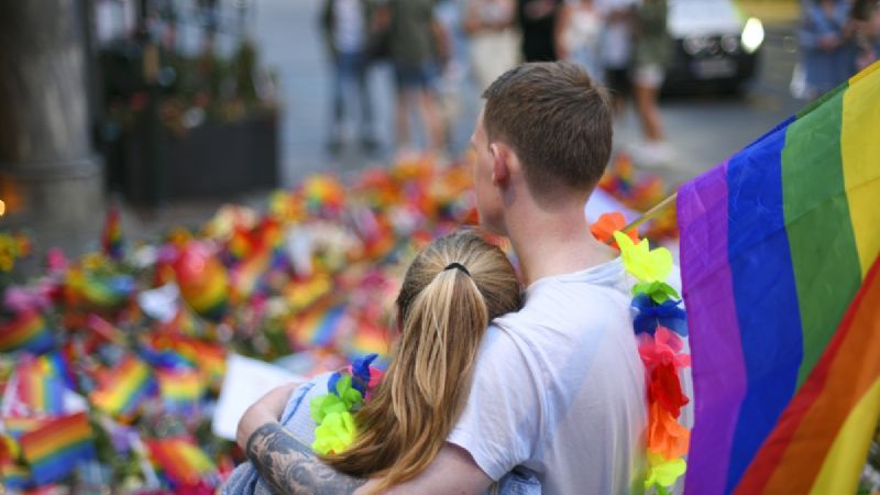 Agencia de seguridad en noruega es criticada por no evitar ataque en festival LGBTQ+