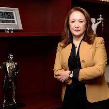 Ministra Esquivel no plagió su tesis, dictamina jueza