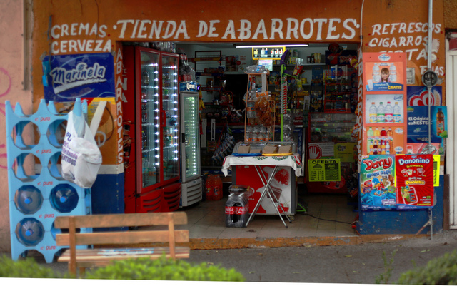 Tienditas de la esquina sufren extorsiones por parte del crimen organizado