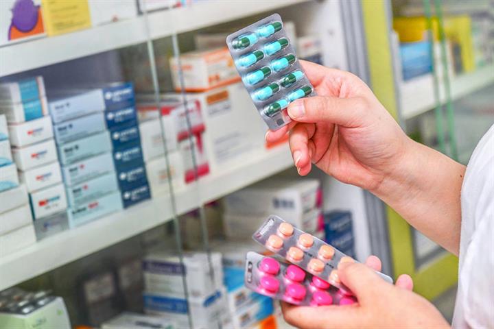 Recortan presupuesto para compra de medicamentos para población sin seguro social laboral