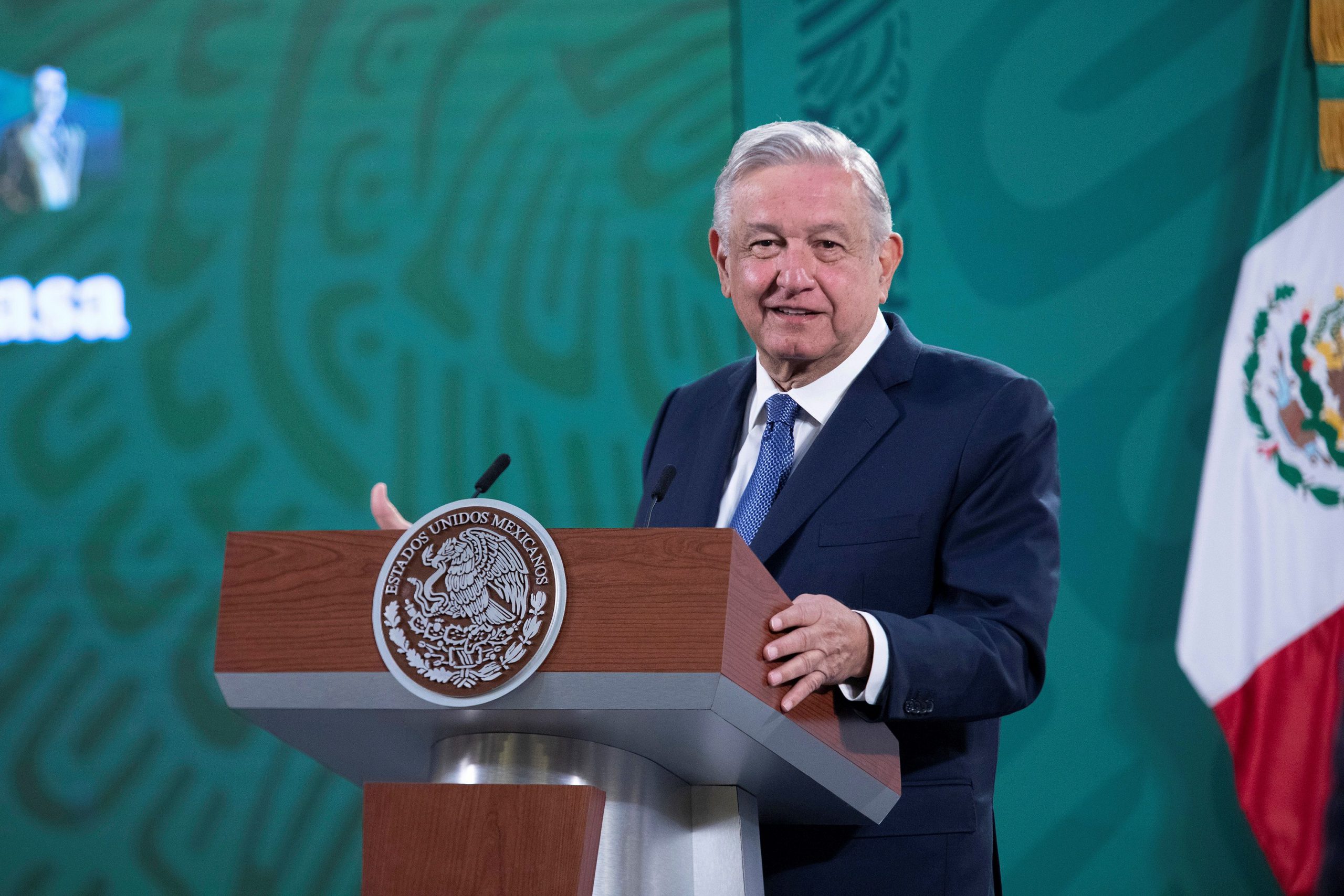 Abogados de EU piden a AMLO frenar ataques contra la Suprema Corte