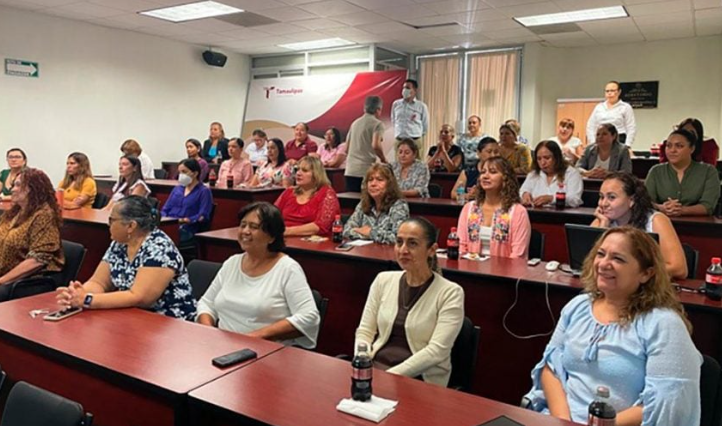 Imparten en ITAVU plática preventiva contra el cáncer de mama
