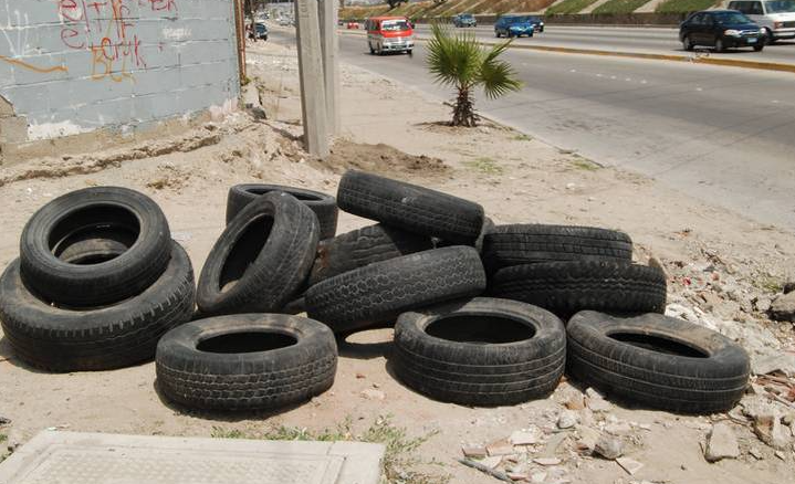 Llantas, grave problema de contaminación en Tamaulipas