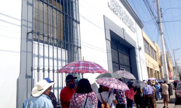 Piden a beneficiarios de pensión del Bienestar acudir por su pago el día que les corresponde