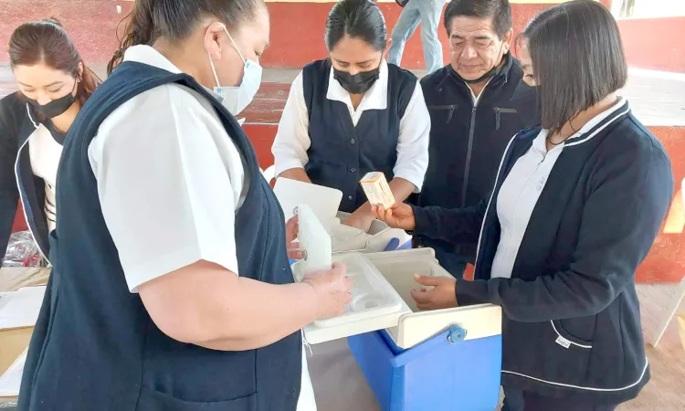 Exhorta Secretaría de Salud a protegerse; vacunación anti-covid sigue activa