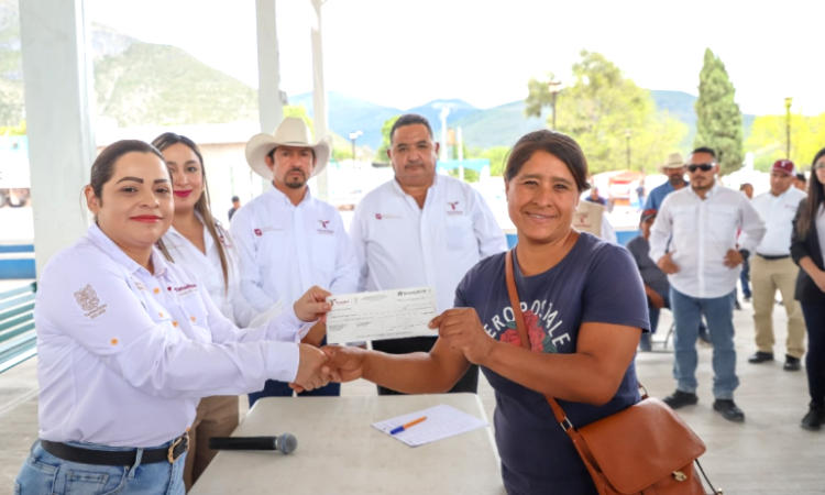 Lleva SEBIEN, apoyo a beneficiarios del programa “Empleando Bienestar”, en Bustamante