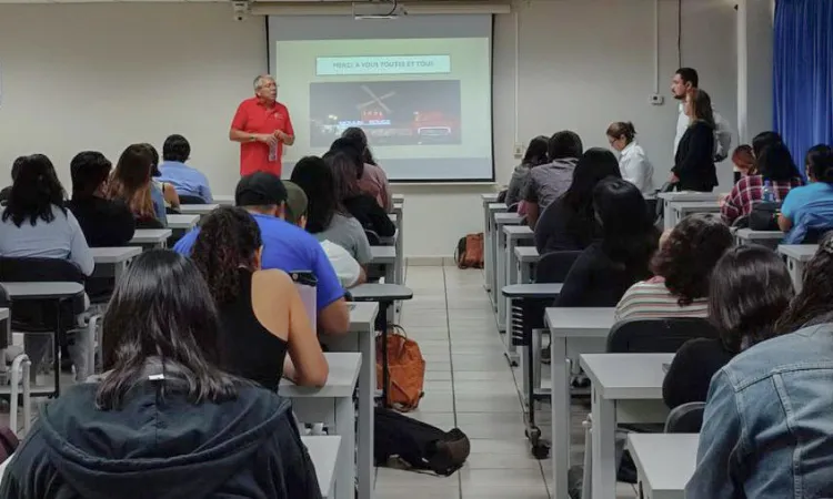 Prepara UAT la recertificación de sus centros de idiomas
