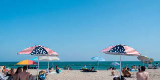 Muerde tiburón a mujer en playa de Nueva York