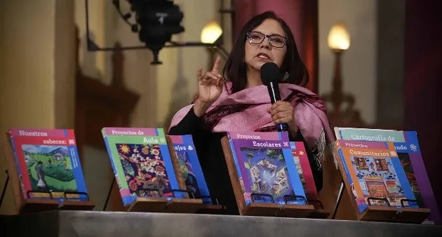 SEP presume cifra de maestros en elaboración de libros y se equivocan en las cifras