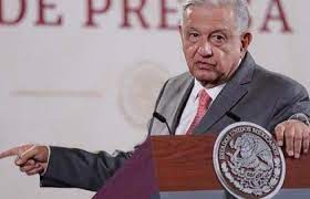 López Obrador ordena publicar planes de estudio de la SEP
