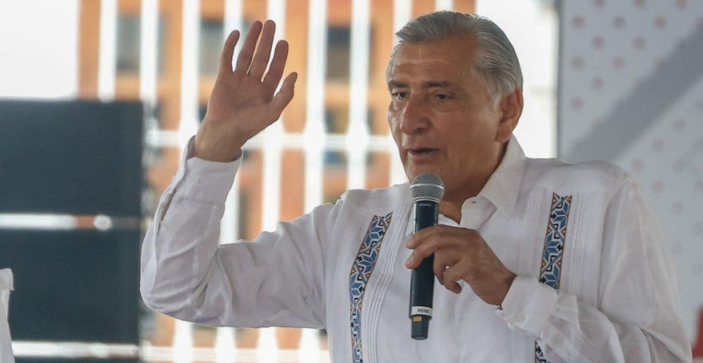 Adán Augusto llama ‘mojigata’ a mandataria de Aguascalientes por alianza en contra de libros de texto