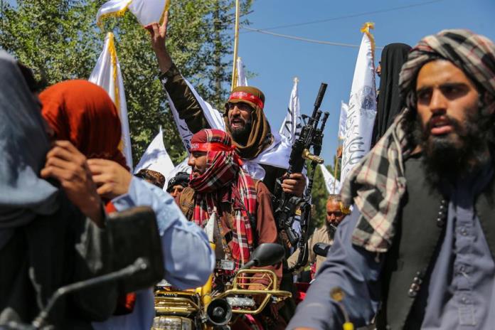 Corta el Talibán libertad de pueblo