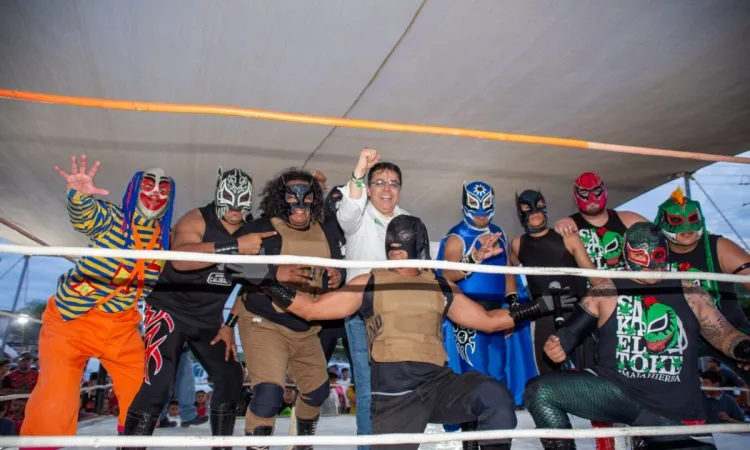Tico García lleva lucha libre a las colonias de Victoria
