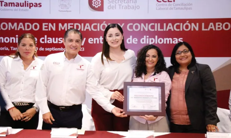 Integrantes del Centro de Conciliación Laboral, concluyen Diplomado en Conciliación y Mediación