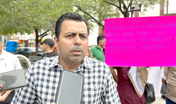 Con plantón trabajadores eventuales de salud exigen respuesta a basificación