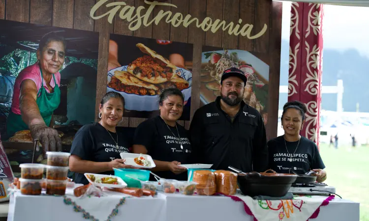 Artesanos y empresarios tamaulipecos presentes en “Cielo Mágico», de Santiago Nuevo León”