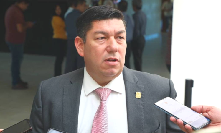 Pide Diputado prestar atención a las fugas de agua potable en Victoria