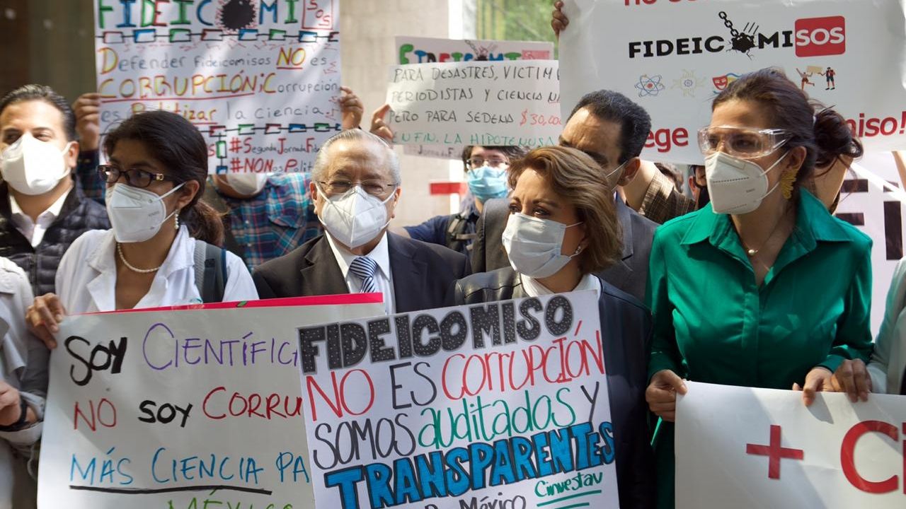 Controversia por la eliminación de fideicomisos en México y la respuesta del Presidente