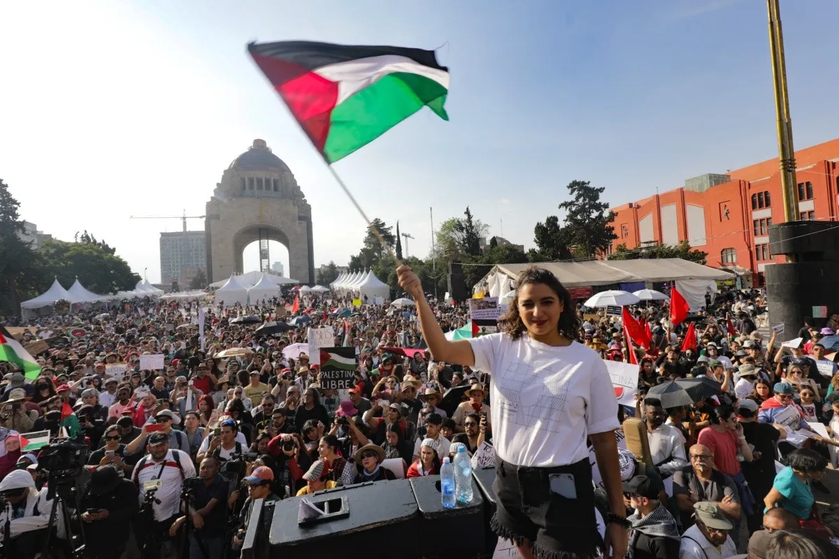 Mexicanos marchan en apoyo a Palestina en CDMX