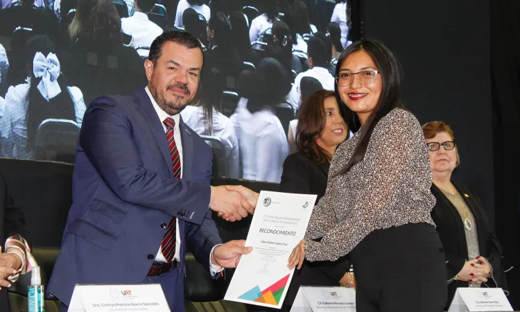 Reconocen a 82 egresados de la UAT con el premio EGEL Ceneval