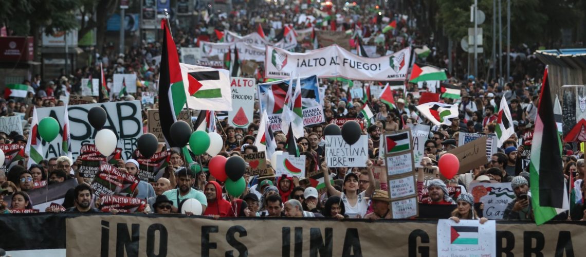 Piden alto al fuego con marcha a favor de Palestina en CDMX