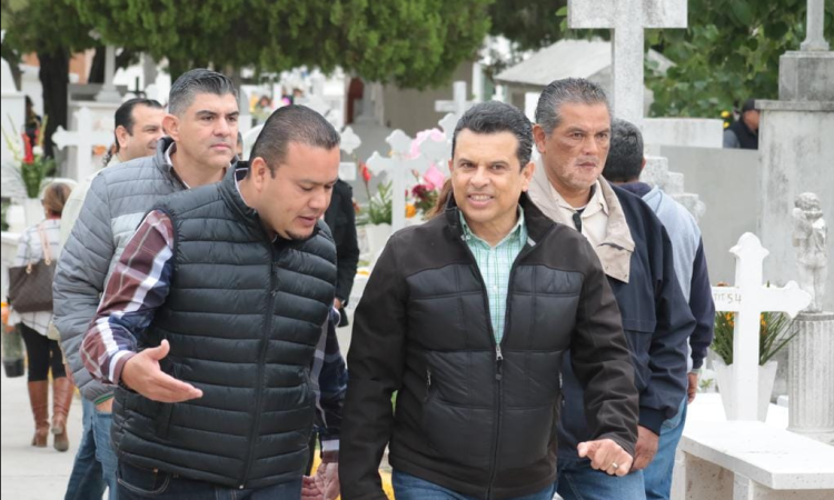 Supervisa alcalde panteones de Victoria