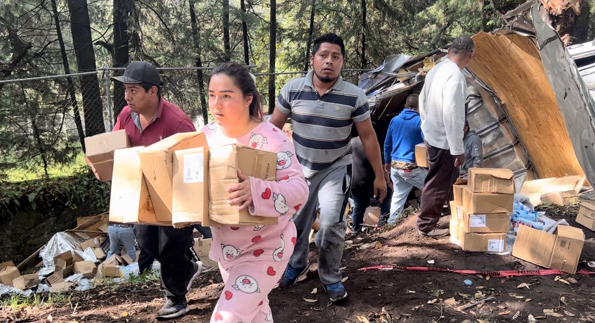 Rapiñan camioneta que llevaba víveres a damnificados de Guerrero