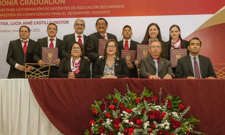 Egresan nuevos licenciados y másteres del Centro de Actualización del Magisterio en Tamaulipas