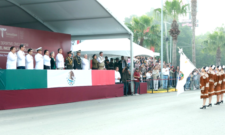 Preside gobernador de Tamaulipas desfile conmemorativo de la Revolución Mexicana