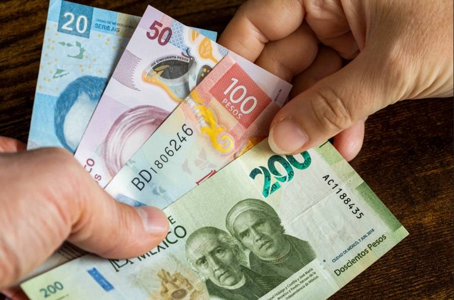 Promete AMLO incremento al salario mínimo para el 2024