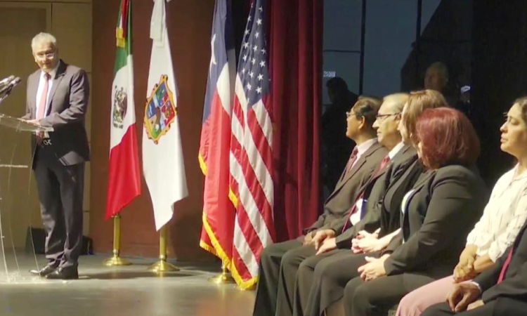 Inaugura secretario de Salud Congreso Binacional