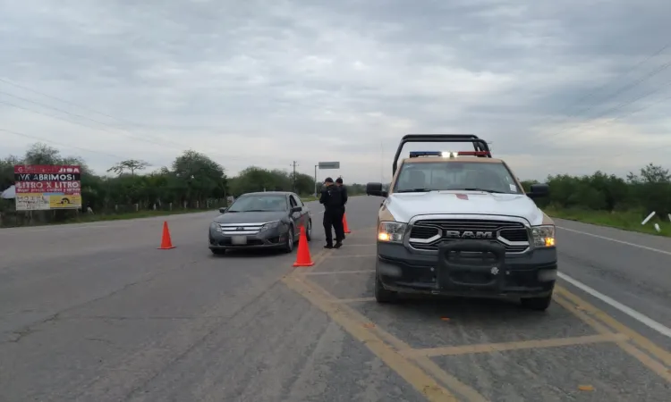 Guardia Estatal de Apoyo Carretero auxilia a viajeros y visitantes de Tamaulipas