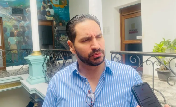 Funcionarios no han pedido licencias para separarse de su cargo